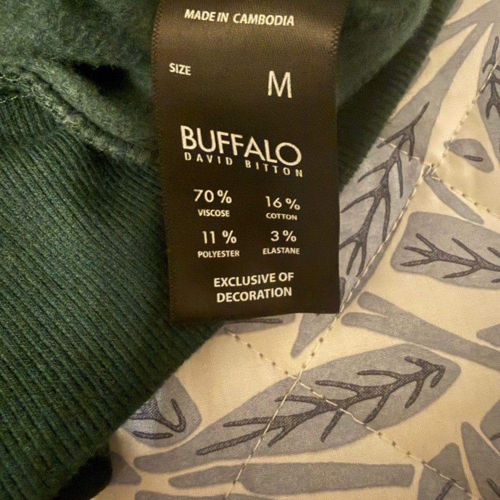 Buffalo Women’s Forrest Green Hoodie❗️ - Picture 11 of 11